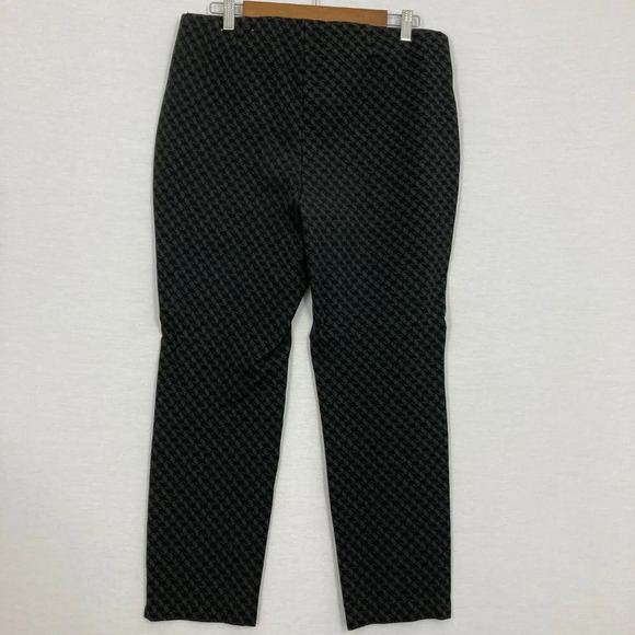Chico's Black Gray Geometric Print Stretch Slim Leg Pull-on Ankle Pants size 12 - Picture 8 of 10